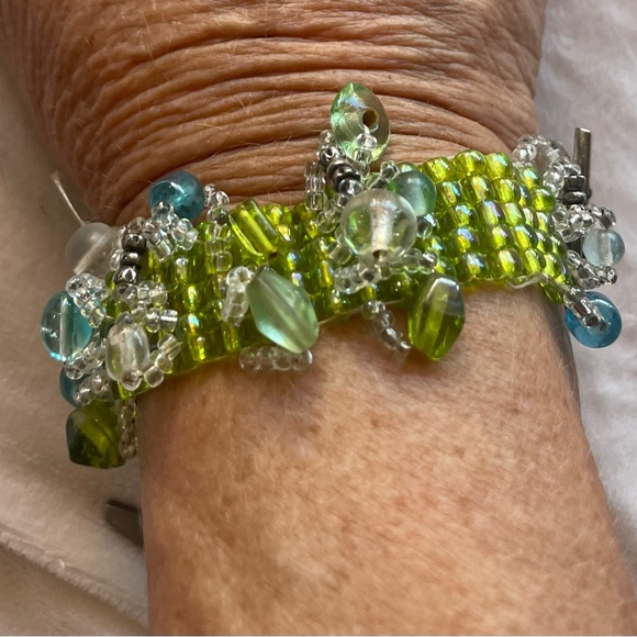 Beaded Bracelet - Picture 7 of 7
